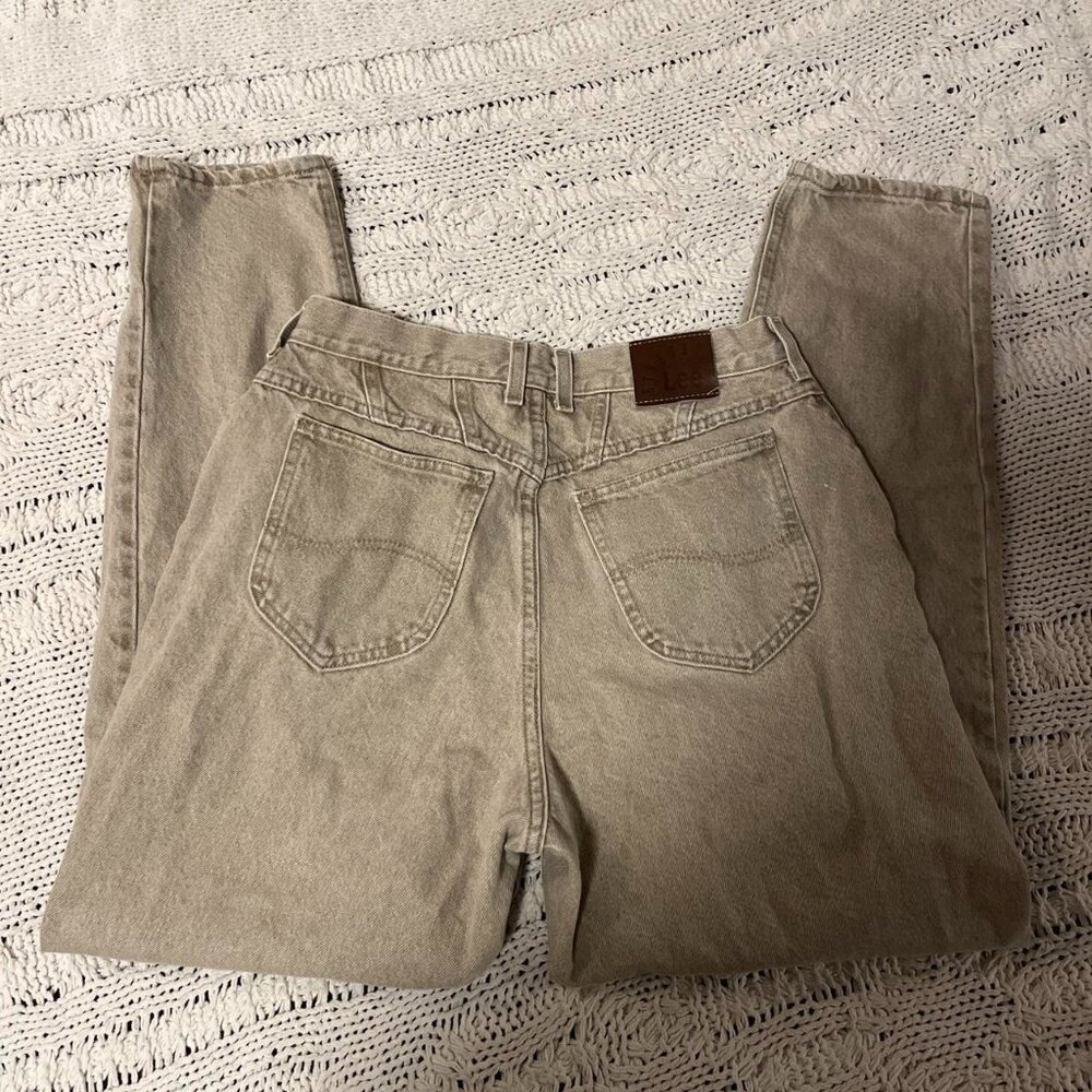 Vintage Lee tan colored mom jeans. Great condition...